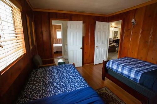 Spectacular 4br Home On 2 Acre Estate