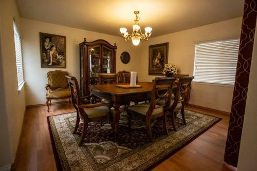 Spectacular 4br Home On 2 Acre Estate