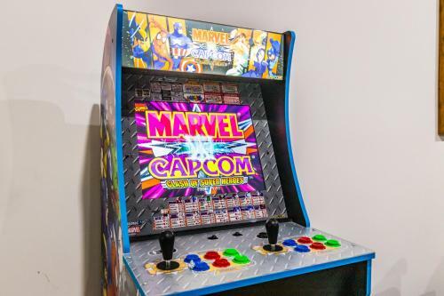 Utopic Villa Sunset Pool + Game Room Perfect For Large Groups