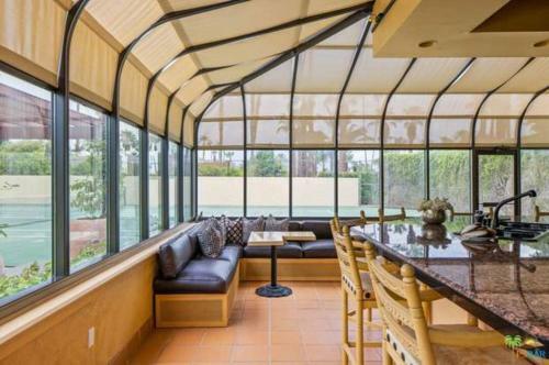 Modern Home With Luxury Designs