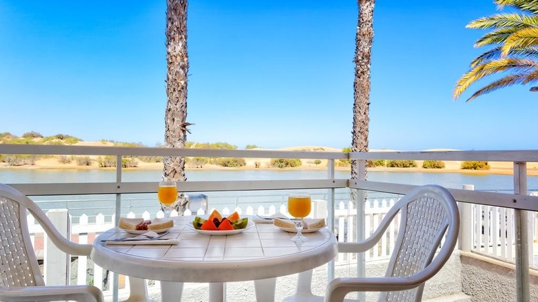 Cocoteros Apartments - Riversun Touristics