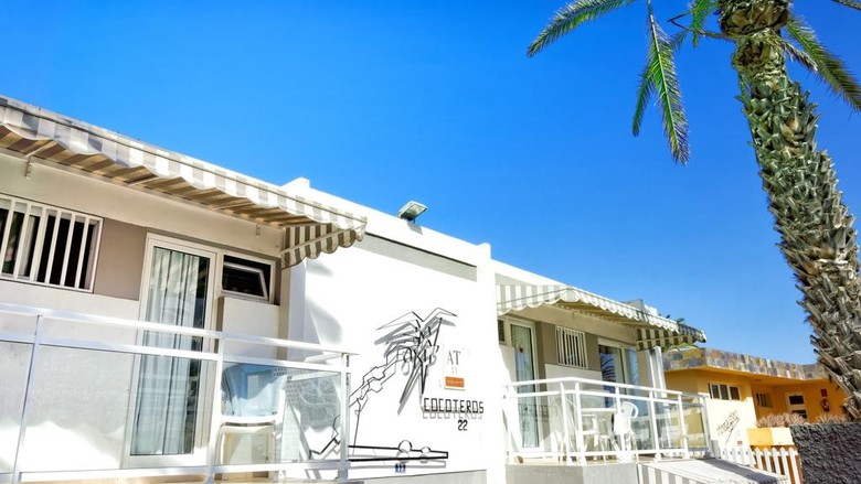 Cocoteros Apartments - Riversun Touristics