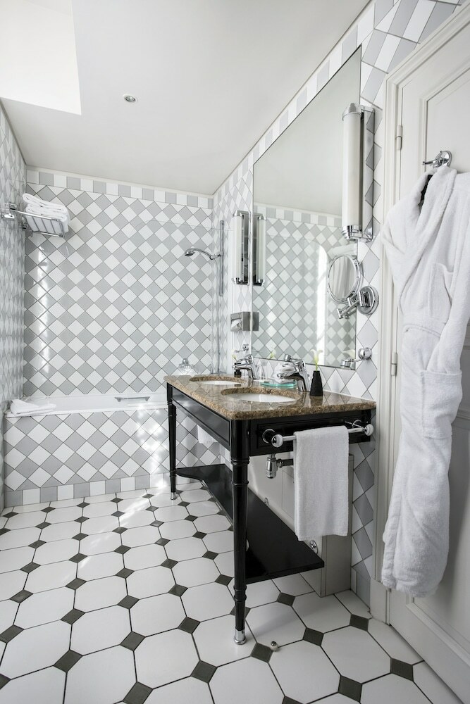 Hotel Castille Paris