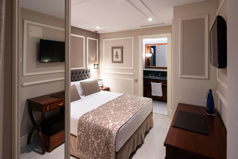 Hotel Catalonia Las Cortes