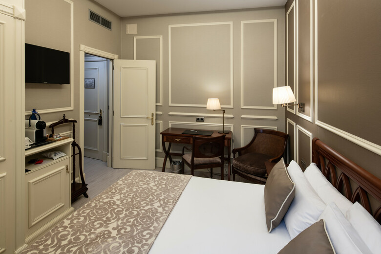 Hotel Catalonia Las Cortes