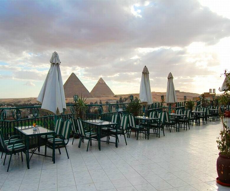 Hotel Delta Pyramids