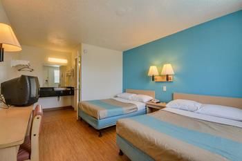 Motel 6 Mobile North