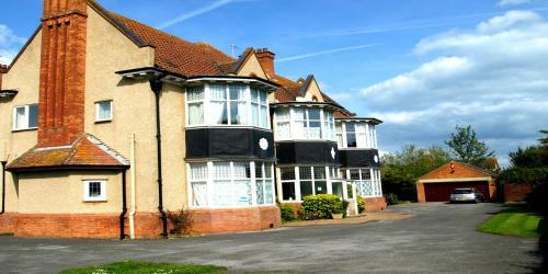 Bed & Breakfast Cloisters Guest House