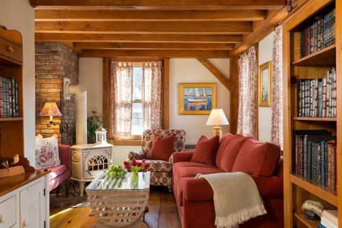 Bed & Breakfast Seven Sea Street Inn