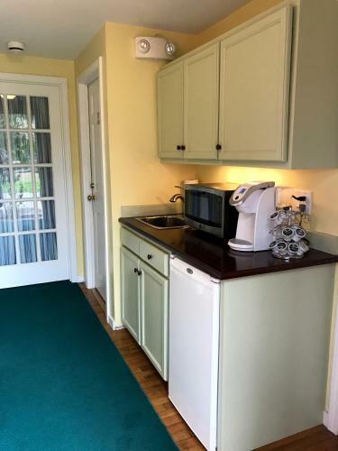 Bed & Breakfast Seven Sea Street Inn