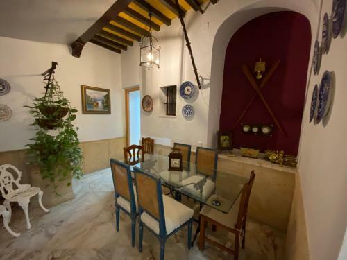 Apartamento Amplio Piso En El Centro De C�diz
