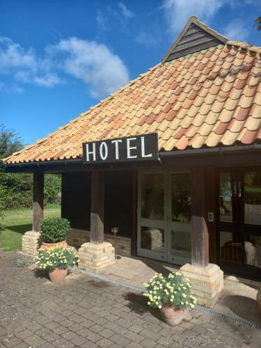 Posada Golden Ball Hotel