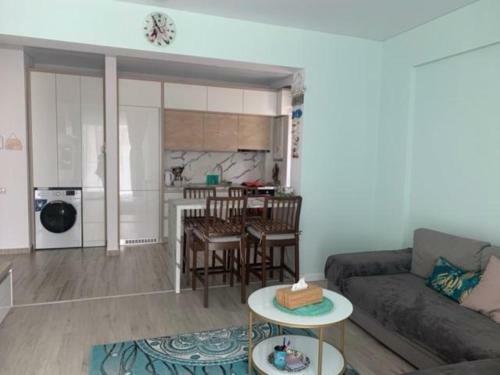 Sunshine Apartment