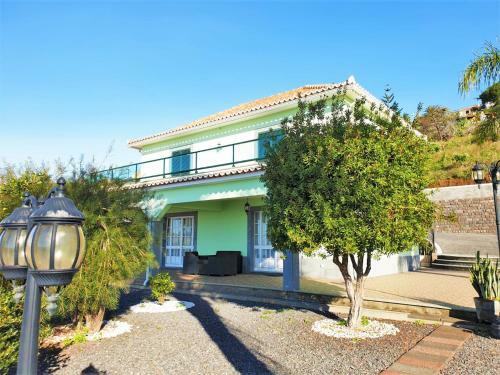 Villa With Panoramic Harbor View