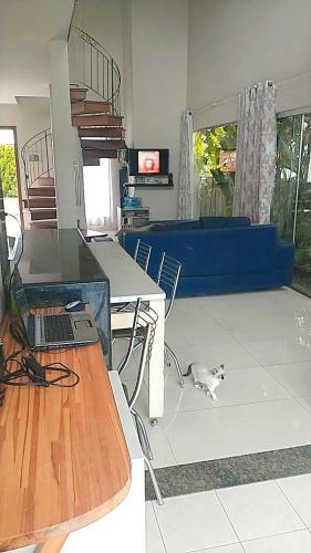 Sobrado Com Piscina