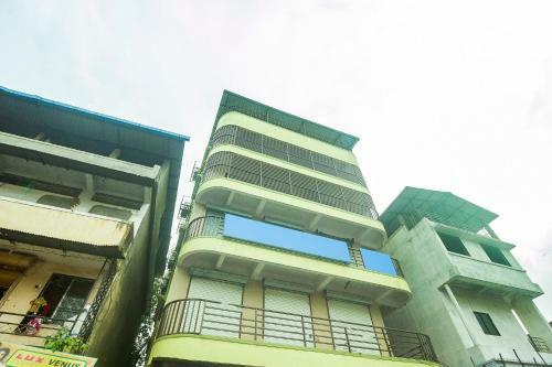 Oyo 88908 Hotel Samrat Palace - Moca