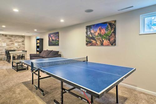Charming Colorado Springs Home With Game Room!