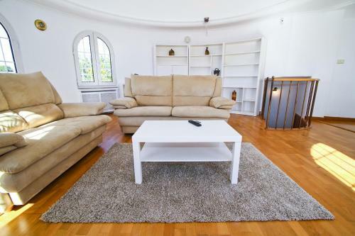 Santorini Villa Planet Costa Dorada
