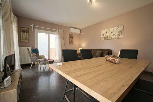 Artemis Quiet And Relaxing Apt Free Parking