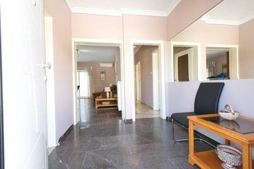 Artemis Quiet And Relaxing Apt Free Parking