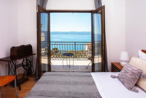 Incredible Sea View Apartment,sleeps 6