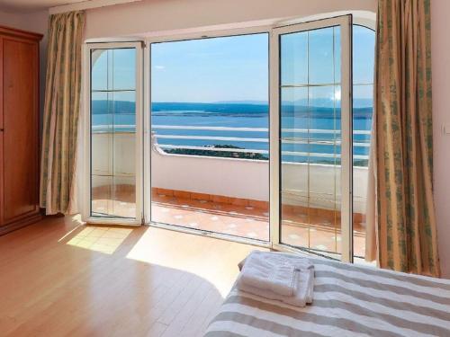 Simplistic Apartment In Dramalj With Terrace