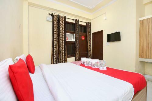 Hotel Oyo 14823 Skyheights