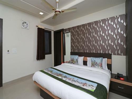 Oyo 10414 Hotel Tushar Residency