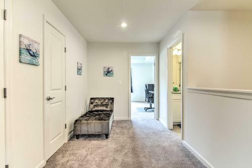 Family-friendly Townhome Less Than 5 Mi To The Beach!