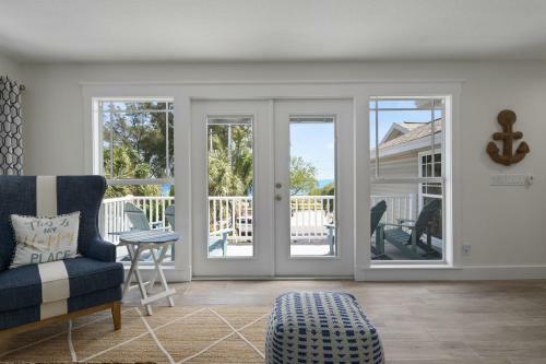 New Bay Dreamin 4 Bedroom Private Pool Spa Beach Front Property Home