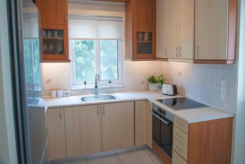 Helios: Charming Beach Home Next To Crystal Waters