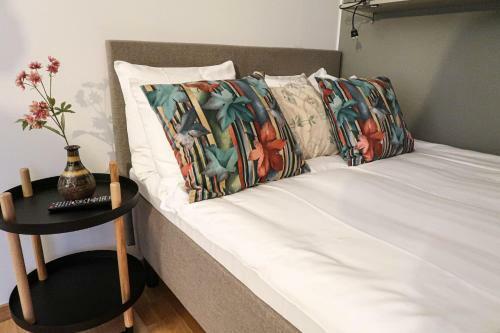Luxury Business Studio Apartment Street View