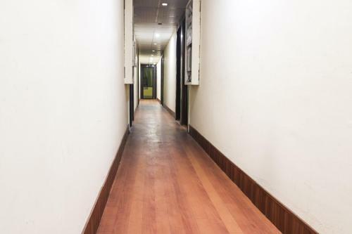 Oyo 68677 Hotel Galaxy