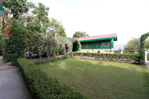 Hotel Oyo 14559 The Gharonda