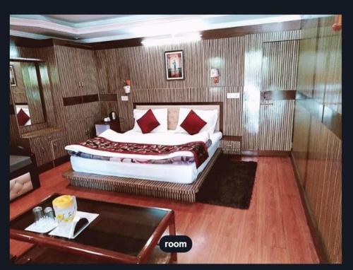 Hotel Moon