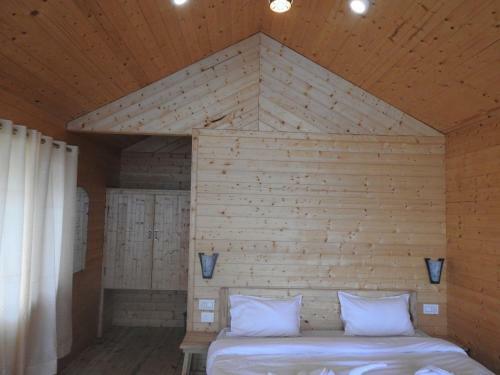 Hotel Sunbird Retreat Resort