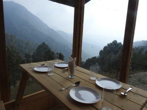 Hotel Sunbird Retreat Resort