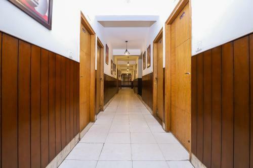 Oyo 24801 Hotel Star Palace
