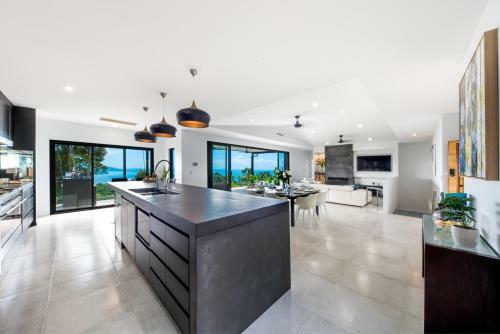 Nine Islands - Airlie Beach