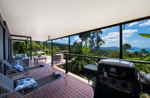 Nine Islands - Airlie Beach