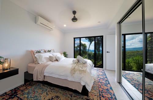 Nine Islands - Airlie Beach