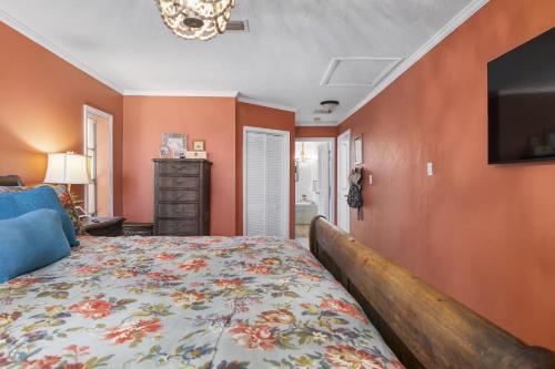 Short Drive To Beaches 3 Bedroom Pool Home Sleeps 8 Home