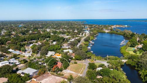 Short Drive To Beaches 3 Bedroom Pool Home Sleeps 8 Home