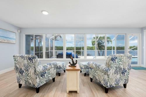 Water Front Private Pool Spa Home With Boat Docking Available Home