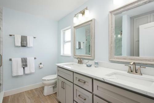 Water Front Private Pool Spa Home With Boat Docking Available Home