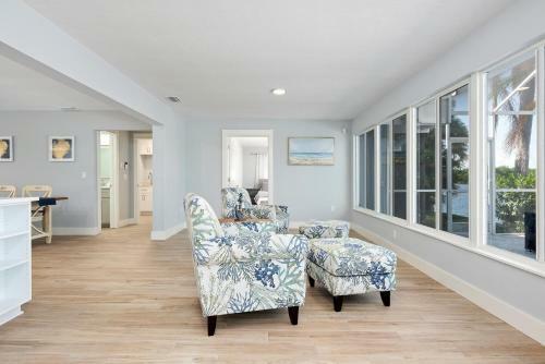 Water Front Private Pool Spa Home With Boat Docking Available Home