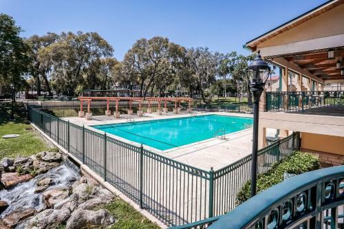 Green Cove Springs Family Retreat