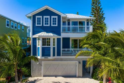 7 Bedroom Private Pool Spa Home Walking Distance To Beach Home