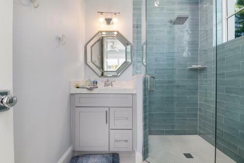 7 Bedroom Private Pool Spa Home Walking Distance To Beach Home