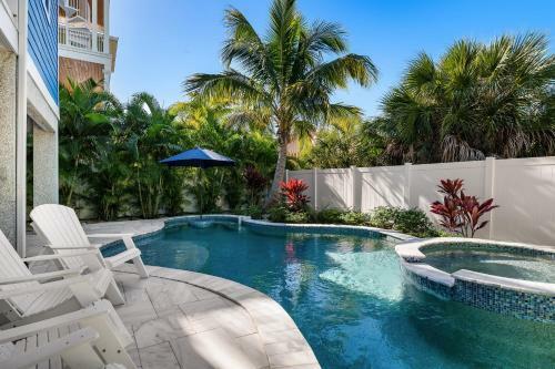 7 Bedroom Private Pool Spa Home Walking Distance To Beach Home
